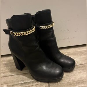 NWOT GBG Los Angeles black boots